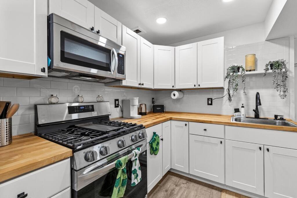 Apartamento Pacific Nw Gem W/Hot-Tub 15 Minutes Airport. Auburn Exterior foto